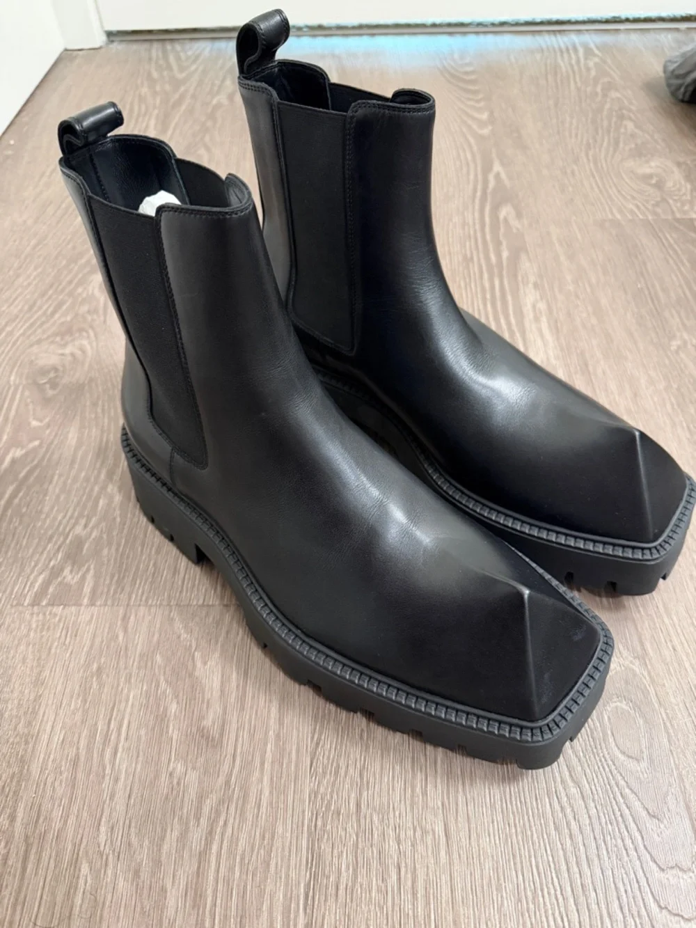 Balenciaga Rhino Chelsea Boots - Picture 3 of 11